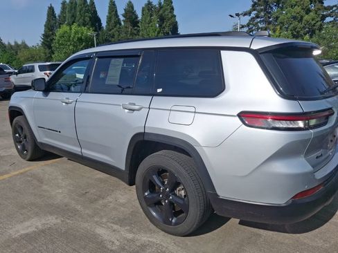 Used 2023 Jeep Grand Cherokee L Laredo AWD/4WD image 6