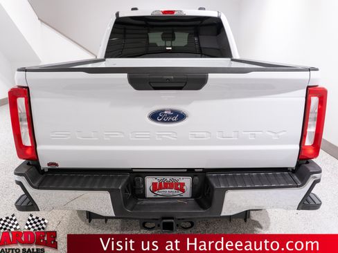Used 2025 Ford F250 XLT w/ FX4 Off-Road Package AWD/4WD image 4