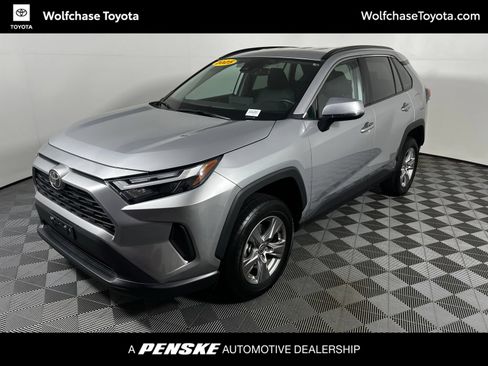 Certified 2025 Toyota RAV4 XLE FWD image 1