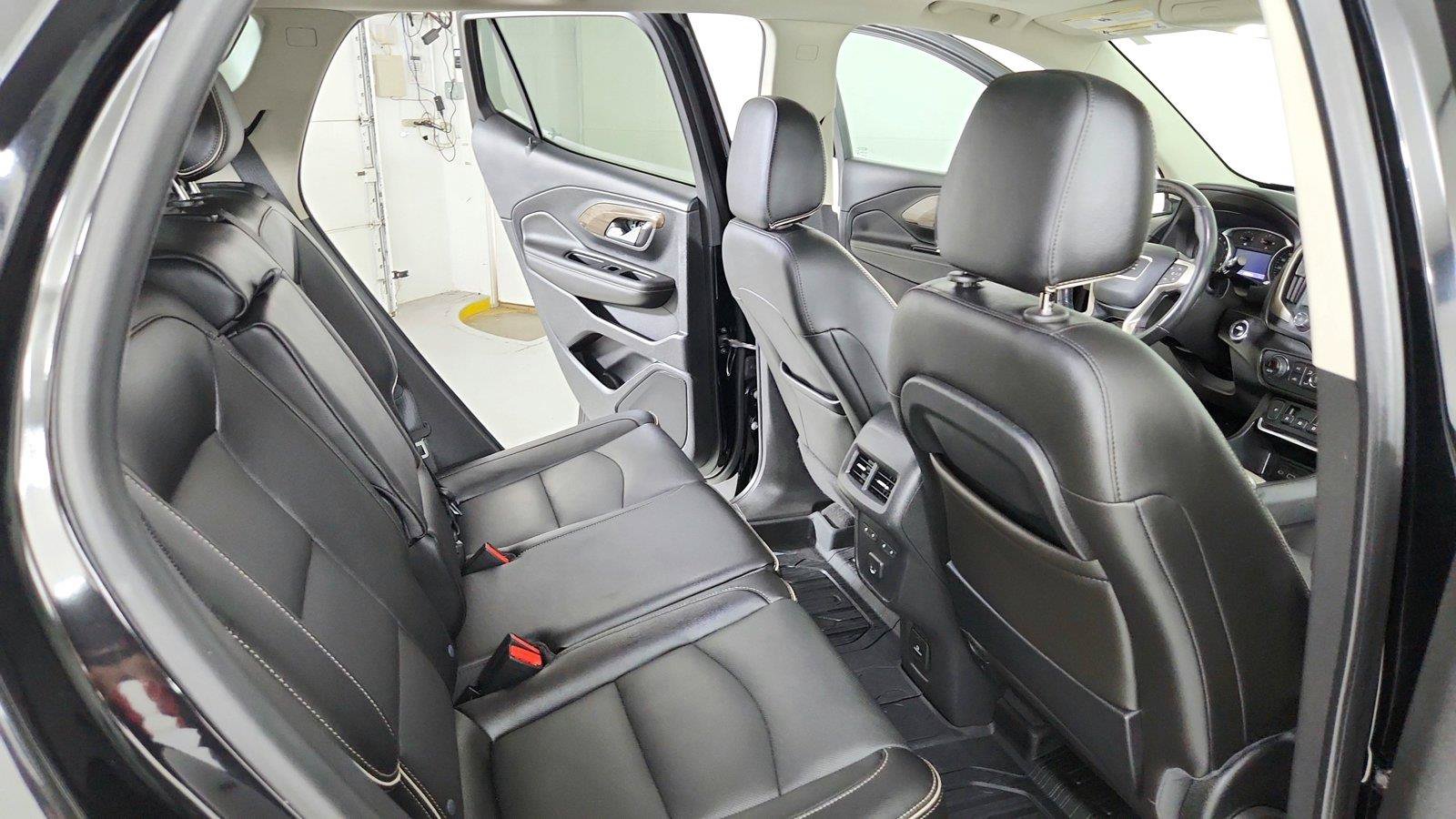 Used 2020 GMC Terrain Denali w/ Denali Premium Package AWD/4WD image 27
