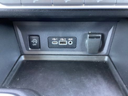 Used 2024 Nissan Sentra SV image 23