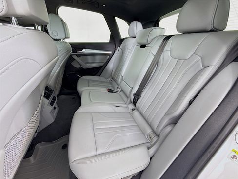 Used 2024 Audi Q5 2.0T Premium image 21