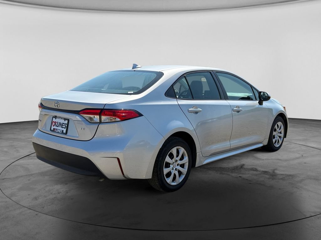 Used 2024 Toyota Corolla LE FWD image 9