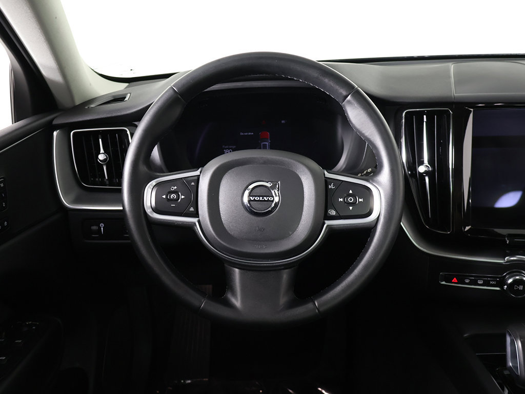 Used 2022 Volvo XC60 B5 Momentum AWD/4WD image 42
