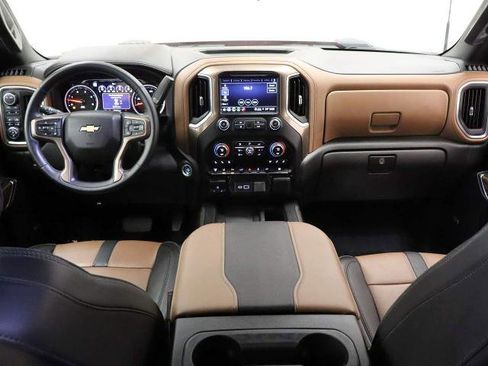 Used 2023 Chevrolet Silverado 3500 High Country w/ LPO, Hitch Package image 5