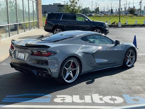 Used 2025 Chevrolet Corvette E-Ray AWD/4WD image 11