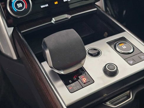 Certified 2023 Land Rover Range Rover SE AWD/4WD image 32