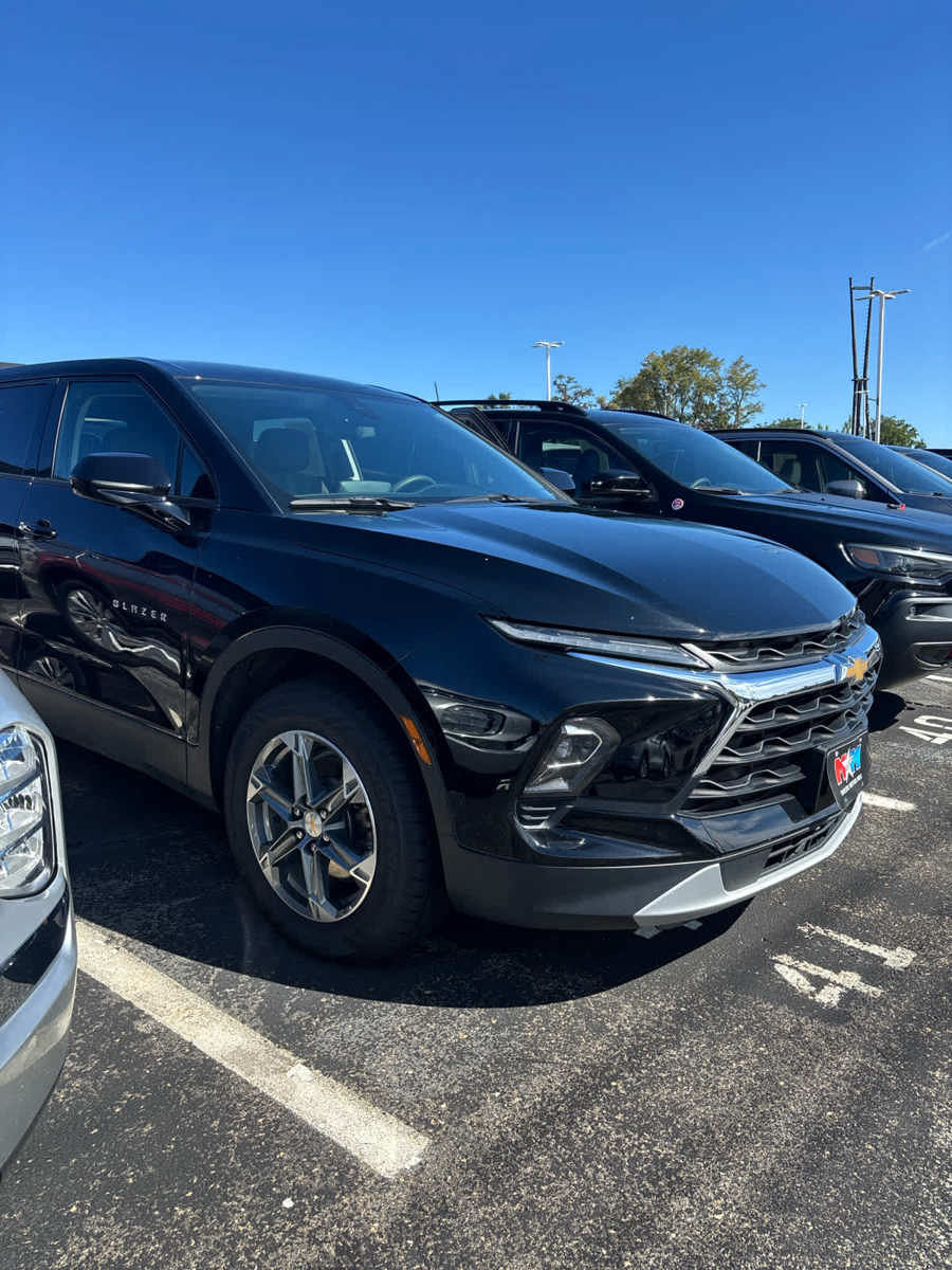 Used 2025 Chevrolet Blazer LT AWD/4WD image 19