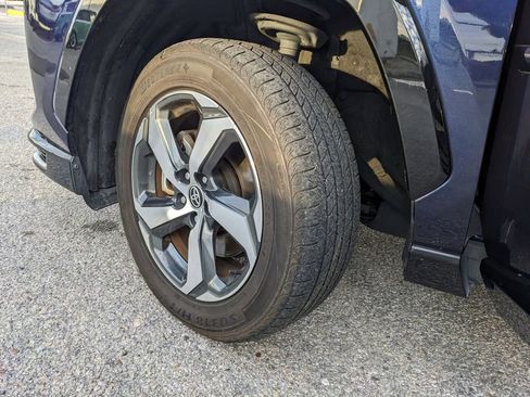 Used 2023 Toyota RAV4 SE w/ Weather & Moonroof Package image 42