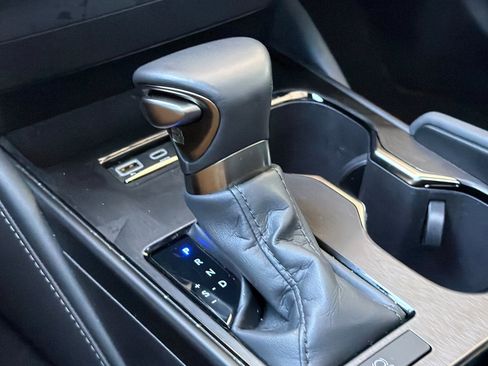 Certified 2025 Lexus ES 350 FWD image 26