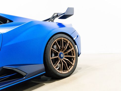 Used 2023 Lamborghini Huracan STO RWD image 9