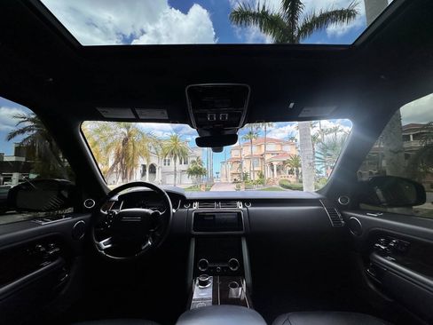 Used 2019 Land Rover Range Rover Long Wheelbase Supercharged AWD/4WD image 11