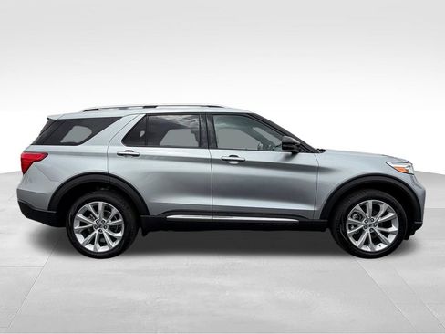 Used 2024 Ford Explorer Platinum w/ Technology Package AWD/4WD image 8