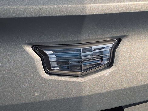 Used 2025 Cadillac Escalade IQ Luxury 2 image 12