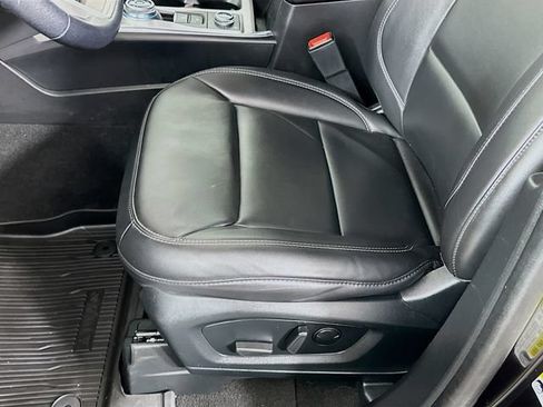 Certified 2023 Ford Explorer XLT w/ Equipment Group 202A AWD/4WD image 27