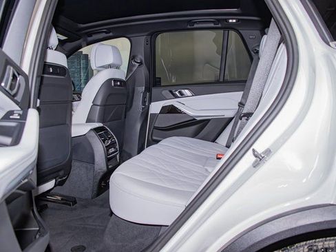 Certified 2025 BMW X5 xDrive40i image 22