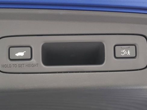 Used 2025 Acura ADX A-Spec image 11