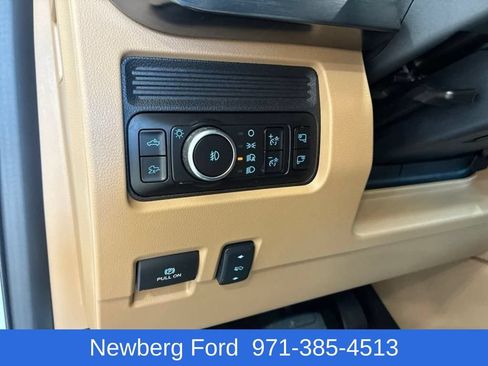Used 2025 Ford F350 Lariat w/ FX4 Off-Road Package AWD/4WD image 16