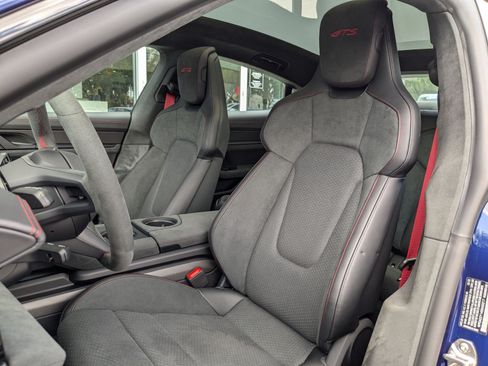 New 2025 Porsche Taycan GTS AWD/4WD image 5