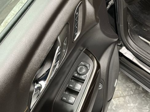 Certified 2023 GMC Acadia AT4 w/ Preferred Package image 10