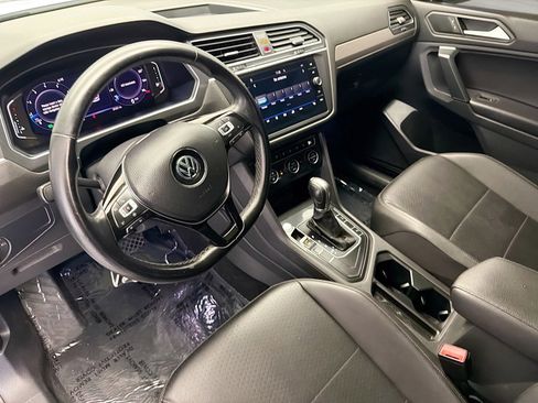 Used 2019 Volkswagen Tiguan SEL FWD image 7