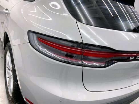 Used 2025 Porsche Macan image 29
