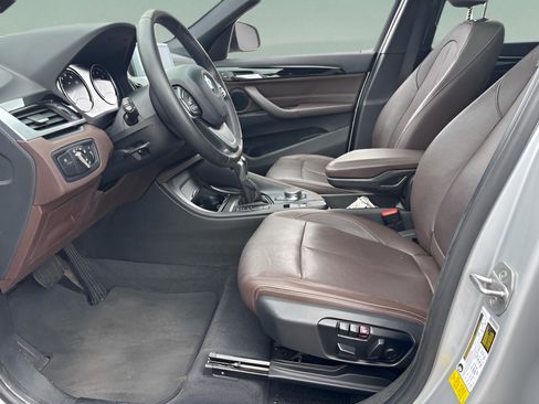 Used 2018 BMW X1 sDrive28i image 9