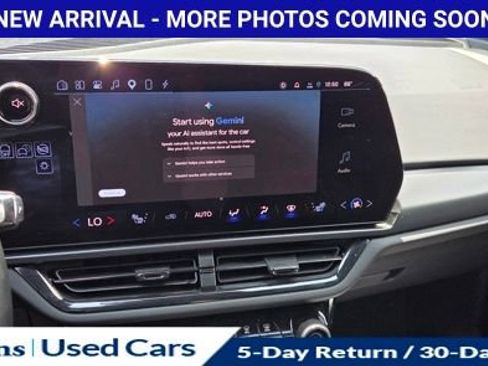 Used 2024 Chevrolet Equinox EV RS AWD/4WD image 17