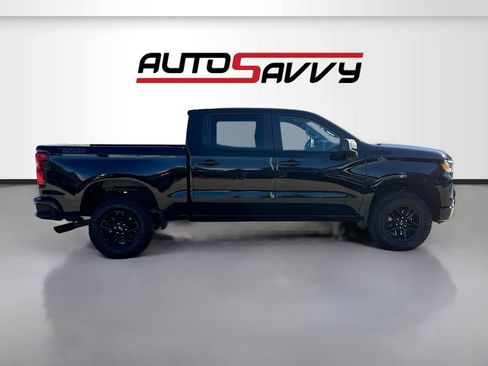 Used 2025 Chevrolet Silverado 1500 Custom Trail Boss w/ Dark Appearance Package image 8