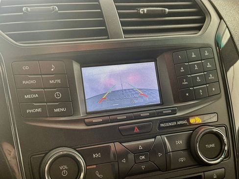Used 2016 Ford Explorer FWD image 21