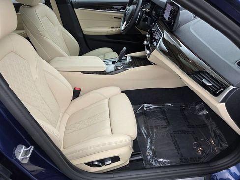 Certified 2023 BMW 540i w/ Premium Package RWD image 29