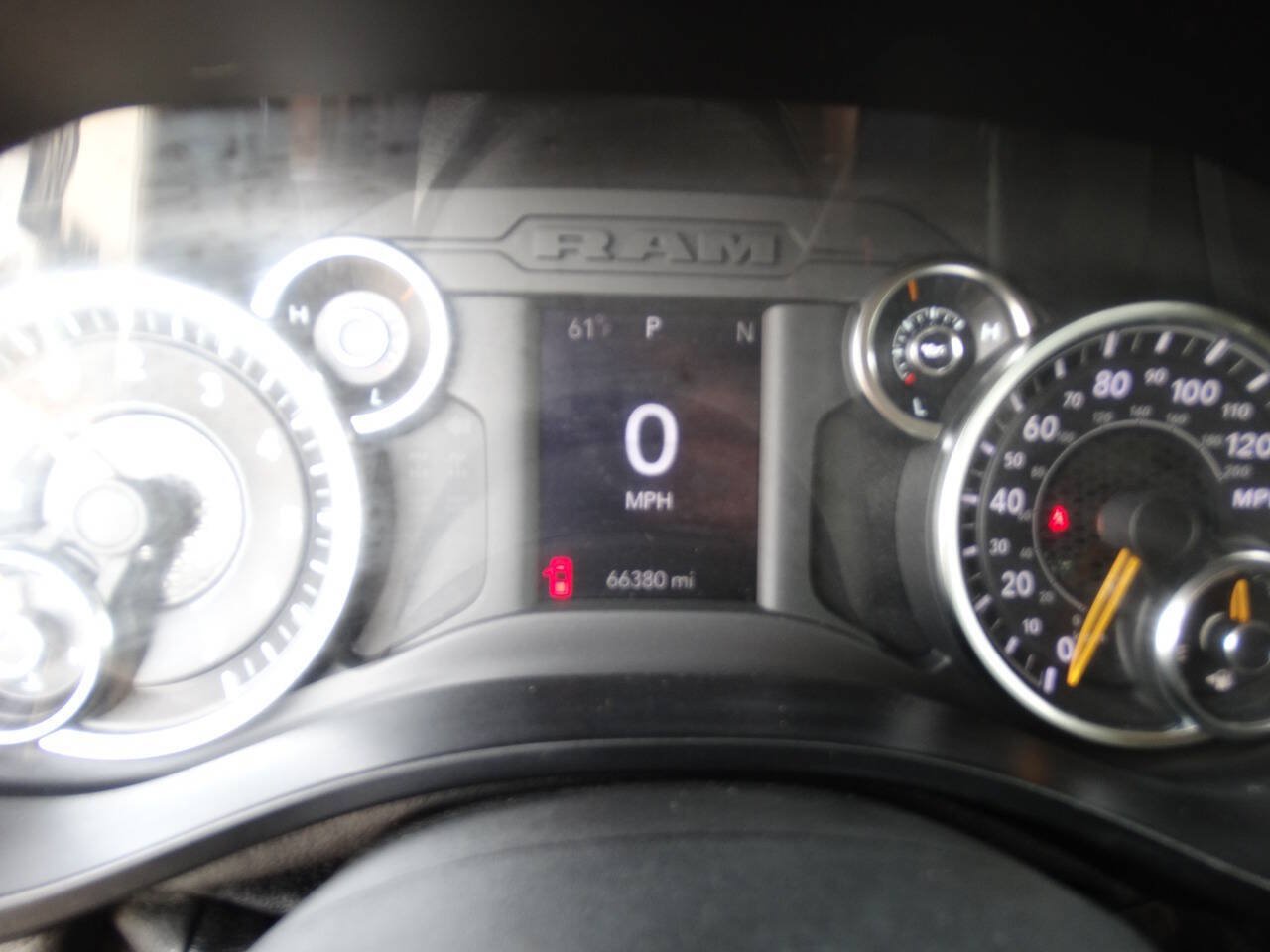 Used 2019 RAM 1500 4x4 Crew Cab Tradesman w/ SXT Appearance Group image 17