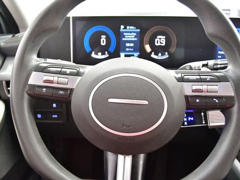 Used 2025 Hyundai Sonata SEL FWD image 17