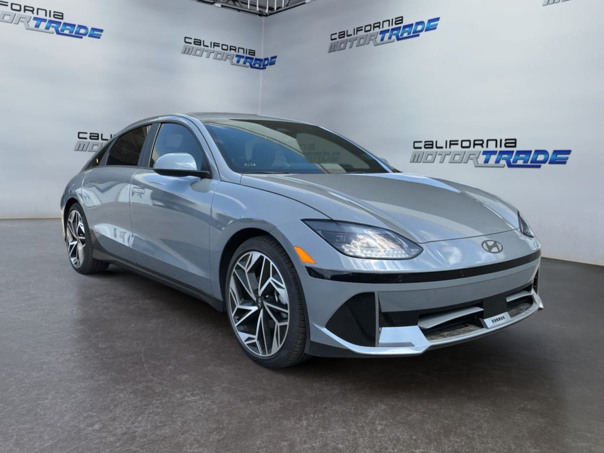 Used 2023 Hyundai Ioniq 6 SEL RWD image 3
