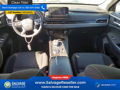 Used 2024 Mitsubishi Outlander ES image 11