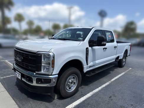 Used 2025 Ford F350 XL AWD/4WD image 9