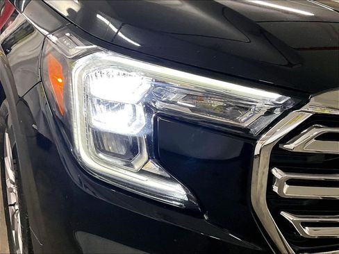 Used 2024 GMC Terrain SLT AWD/4WD image 29