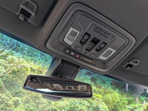 Used 2019 Chevrolet Silverado 1500 High Country AWD/4WD image 31