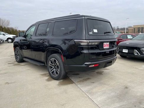 New 2026 Jeep Grand Wagoneer 4WD w/ 8-Passenger Seating Package image 3