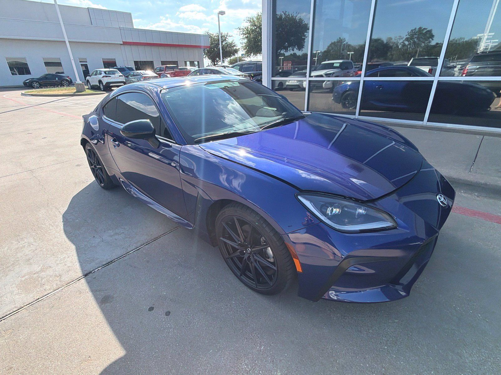 Used 2023 Toyota GR86 Premium RWD image 4