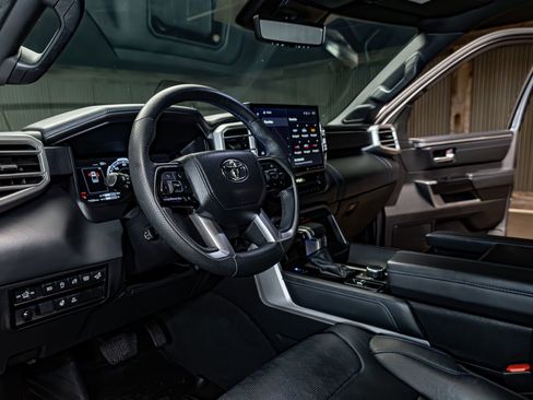 Used 2023 Toyota Tundra Platinum image 16