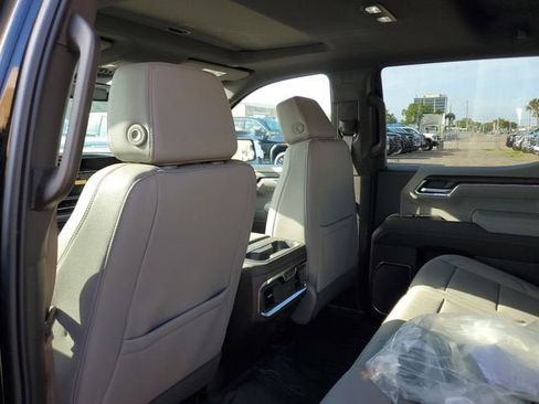 New 2026 GMC Sierra 1500 SLT w/ SLT Premium Plus Package AWD/4WD image 12