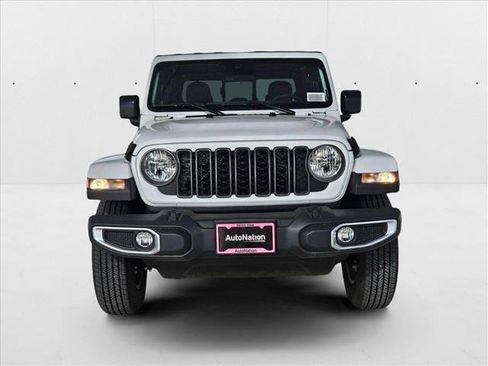 New 2025 Jeep Gladiator Sport image 6