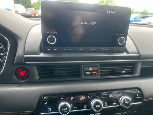 Used 2023 Honda Pilot Sport image 10