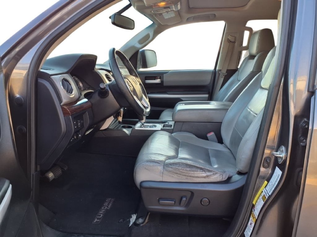 Used 2017 Toyota Tundra Limited w/ Limited Premium Package RWD image 22
