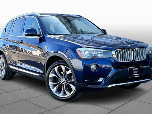 Used 2017 BMW X3 xDrive28i image 2