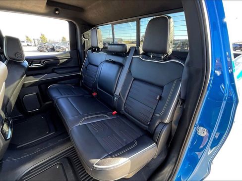 Used 2022 GMC Sierra 1500 AT4X image 35