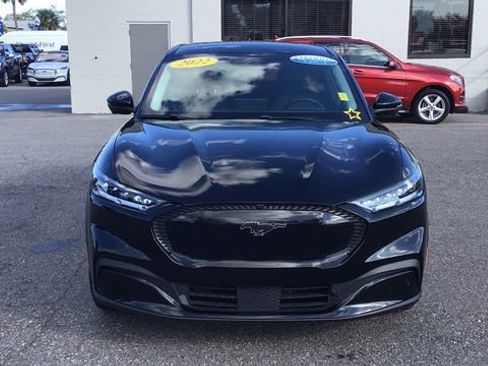 Certified 2022 Ford Mustang Mach-E Select w/ Comfort/Technology Package image 2