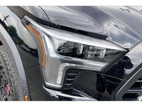 Used 2025 Toyota Sequoia TRD Pro AWD/4WD image 31
