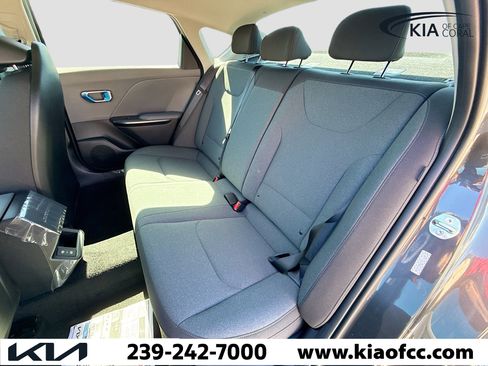 New 2025 Kia K4 LXS image 19